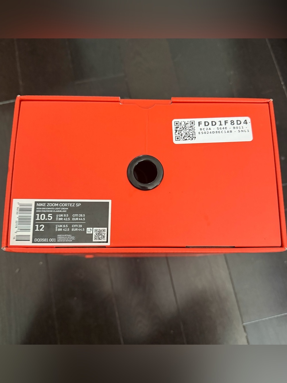 Nike 2022 Sacai x Zoom Cortez SP ‘Iron Grey’ (10.5)
Grey Dual-Tongue Sneakers - Picture 11 of 11